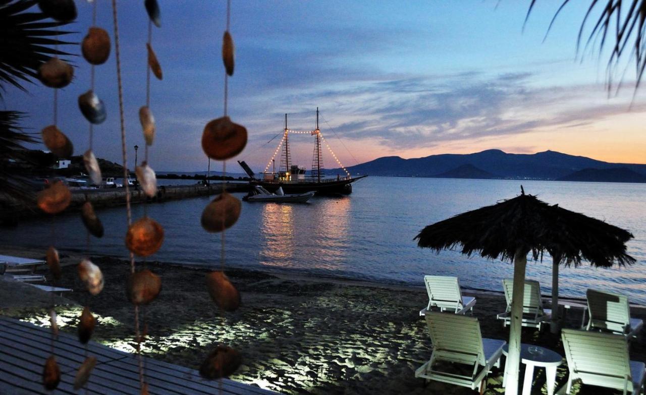 Sunday Luxury Suites Agia Anna  Exterior photo