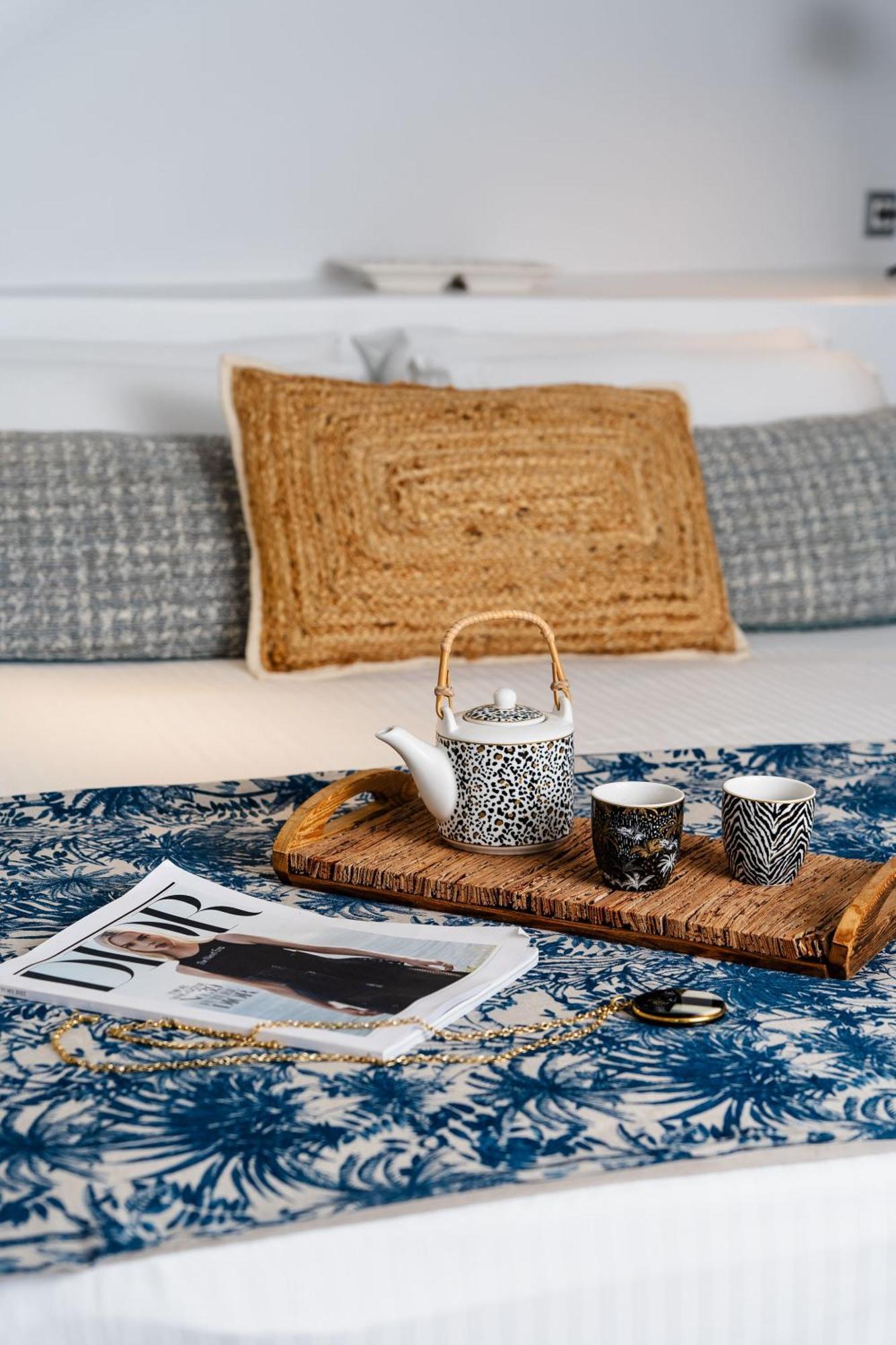 Sunday Luxury Suites Agia Anna  Exterior photo
